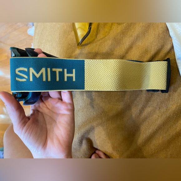 Smith squad ski/snowboard goggles size small - Picture 2 of 3